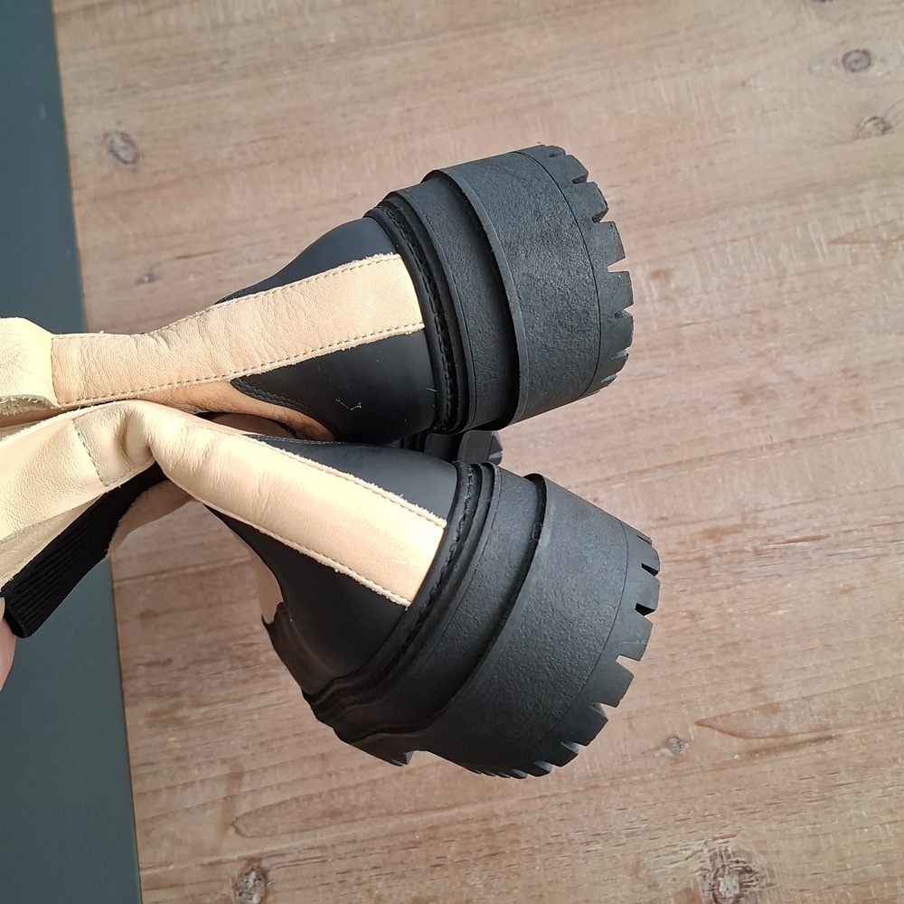 NWOT Selected Femme Two-tone Black & Beige Platform Chelsea Boots (EU 37/US 6) - Picture 7 of 10